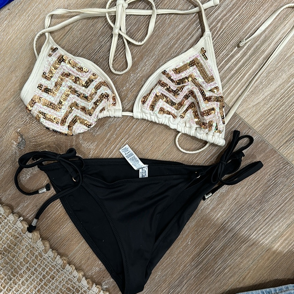Swim bundle ( all smalls) - Picture 3 of 7